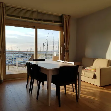 Marina Di Scarlino Apartmán *